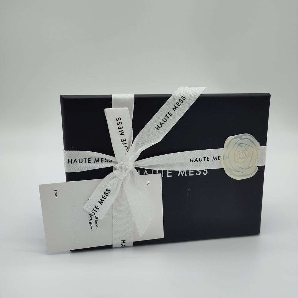Quilted Handbag Candle Haute Mess Luxe Gift Box Designer Style Decor Chic NIB - Picture 2 of 5